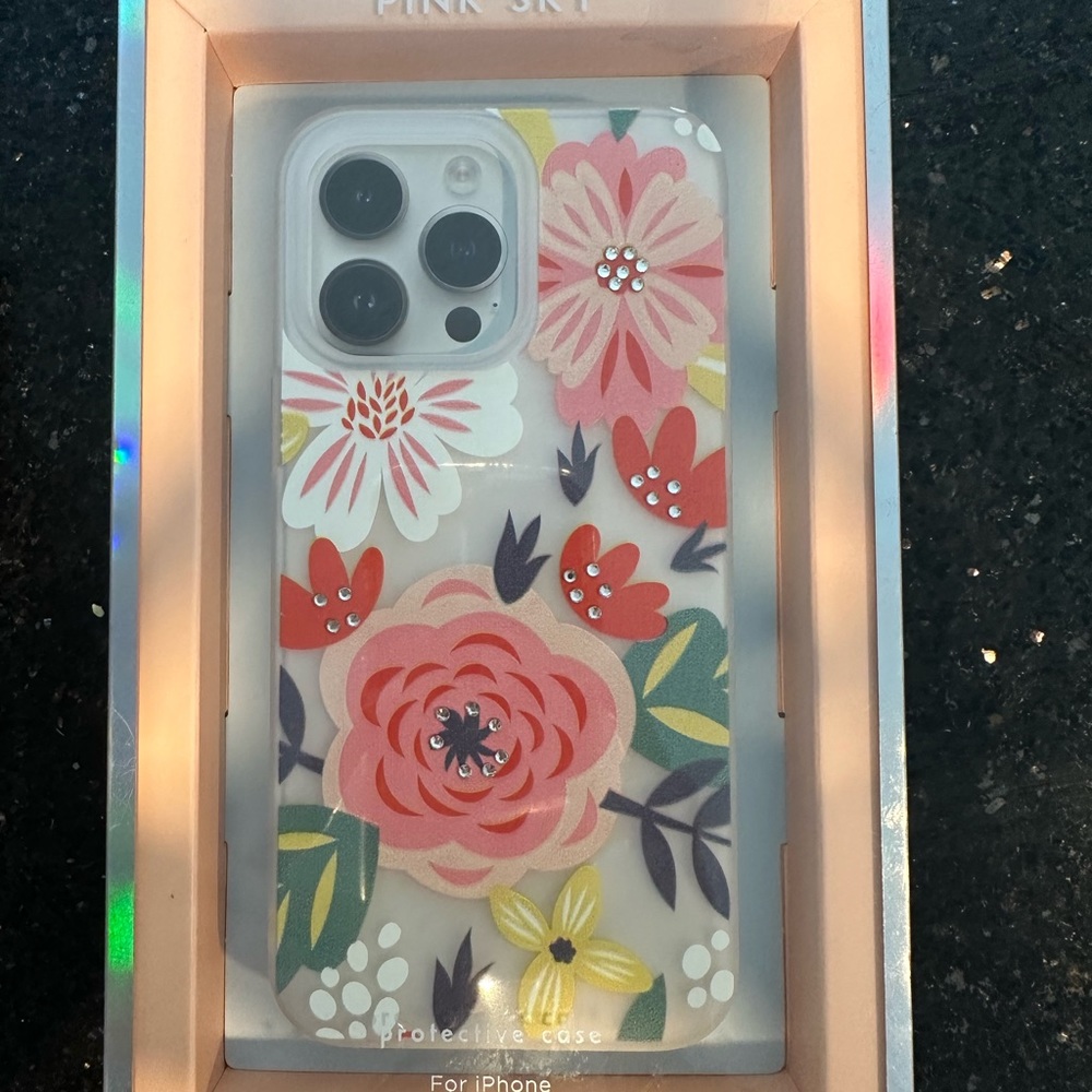 Brand new fancy iPhone 14 pro cover